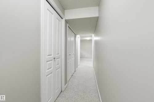 2923 30 Street, Edmonton, AB - Indoor Photo Showing Other Room