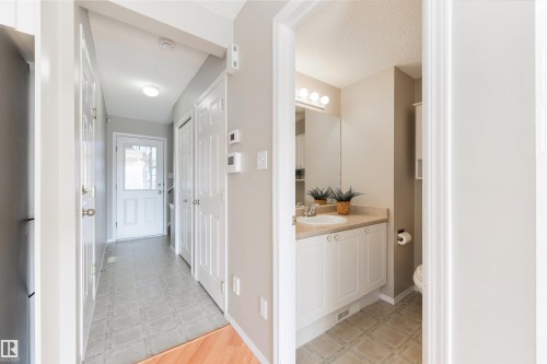 2923 30 Street, Edmonton, AB - Indoor Photo Showing Other Room