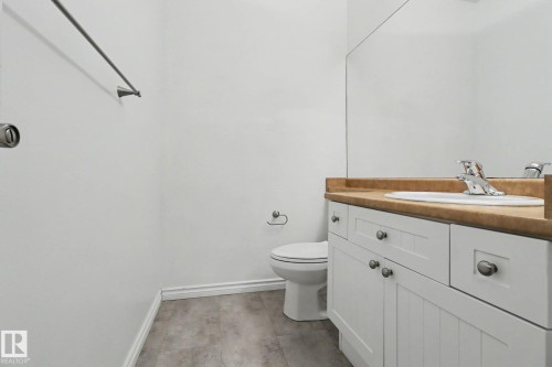 228 8528 82 Avenue, Edmonton, AB - Indoor Photo Showing Bathroom