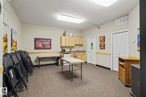 228 8528 82 Avenue, Edmonton, AB - Indoor Photo Showing Other Room