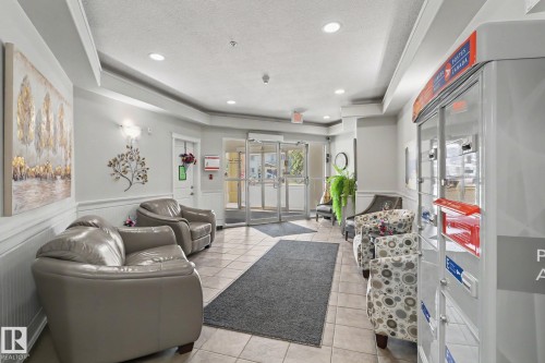 228 8528 82 Avenue, Edmonton, AB - Indoor Photo Showing Other Room