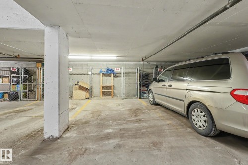 228 8528 82 Avenue, Edmonton, AB - Indoor Photo Showing Garage