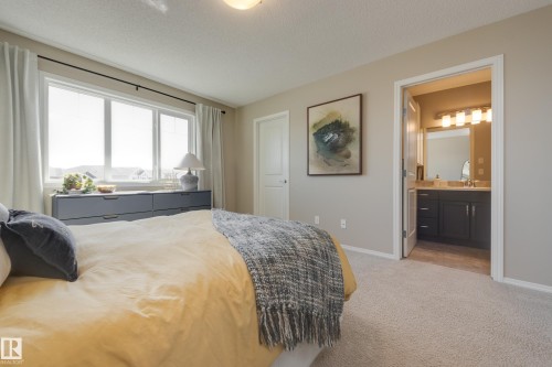 12228 176 Avenue, Edmonton, AB - Indoor Photo Showing Bedroom