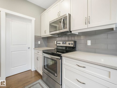 3613 Cherry Link Link, Edmonton, AB - Indoor Photo Showing Kitchen With Stainless Steel Kitchen