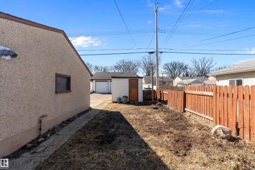 9747 66 Avenue, Edmonton, AB - Outdoor