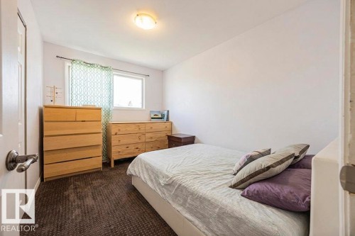 9827 152 Street, Edmonton, AB - Indoor Photo Showing Bedroom