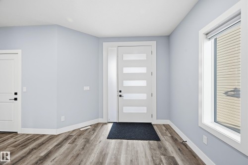 829 Morris Avenue, Leduc, AB - Indoor Photo Showing Other Room