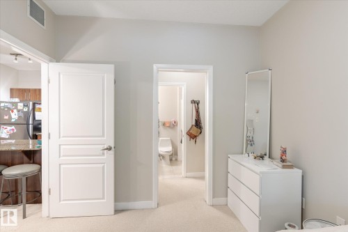 105 10333 112 Street, Edmonton, AB - Indoor Photo Showing Bathroom
