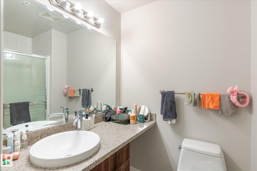 105 10333 112 Street, Edmonton, AB - Indoor Photo Showing Bathroom