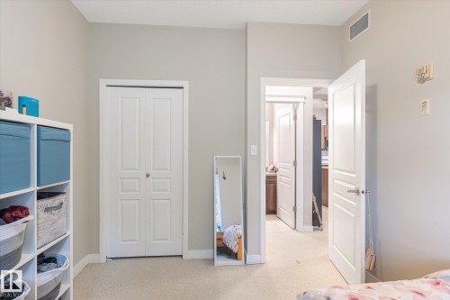 105 10333 112 Street, Edmonton, AB - Indoor Photo Showing Bedroom