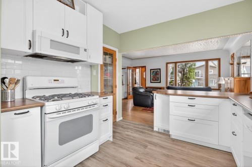 12130 60 Street, Edmonton, AB - Indoor Photo Showing Kitchen