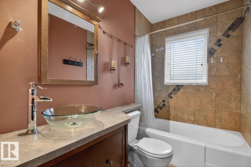 12130 60 Street, Edmonton, AB - Indoor Photo Showing Bathroom