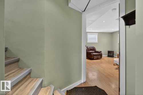 12130 60 Street, Edmonton, AB - Indoor Photo Showing Other Room
