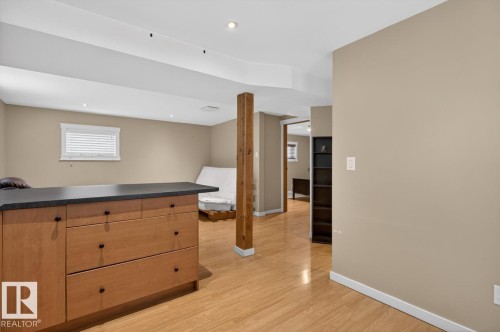 12130 60 Street, Edmonton, AB - Indoor