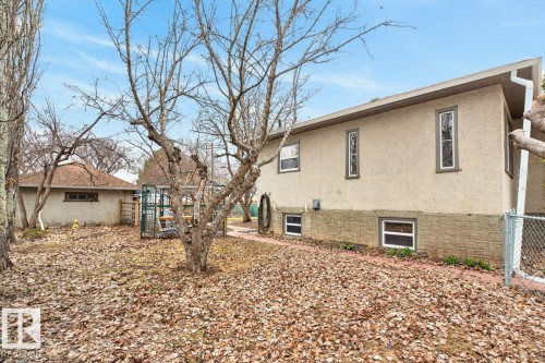 12130 60 Street, Edmonton, AB - Outdoor