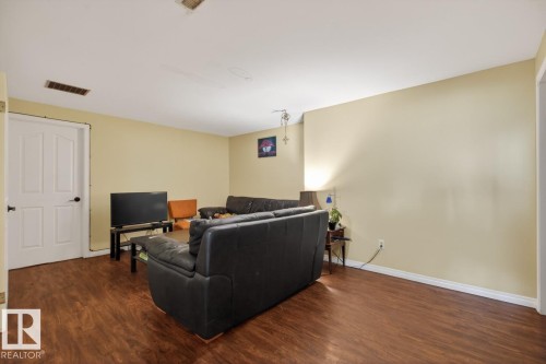 4641 116 Avenue, Edmonton, AB - Indoor