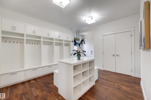 2464 Cameron Ravine Drive, Edmonton, AB - Indoor Photo Showing Other Room