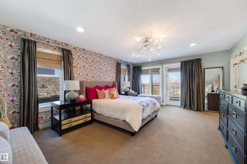 2464 Cameron Ravine Drive, Edmonton, AB - Indoor Photo Showing Bedroom