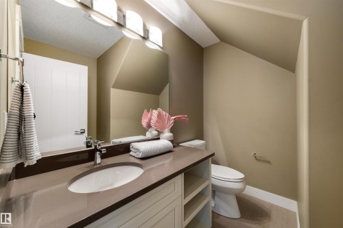 2464 Cameron Ravine Drive, Edmonton, AB - Indoor Photo Showing Bathroom