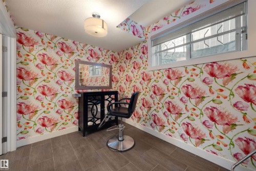 2464 Cameron Ravine Drive, Edmonton, AB - Indoor Photo Showing Other Room