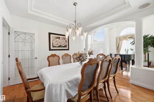 1198 Hollands Way, Edmonton, AB - Indoor Photo Showing Dining Room