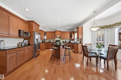 1198 Hollands Way, Edmonton, AB - Indoor