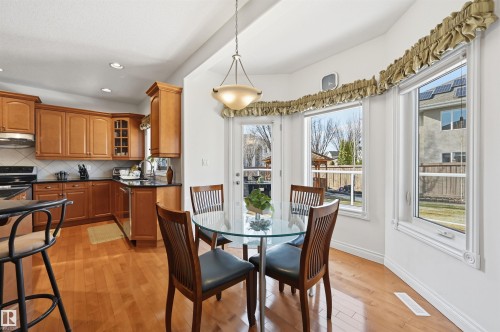 1198 Hollands Way, Edmonton, AB - Indoor Photo Showing Dining Room