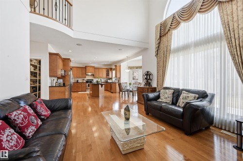 1198 Hollands Way, Edmonton, AB - Indoor Photo Showing Living Room