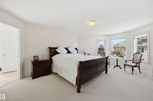 1198 Hollands Way, Edmonton, AB - Indoor Photo Showing Bedroom