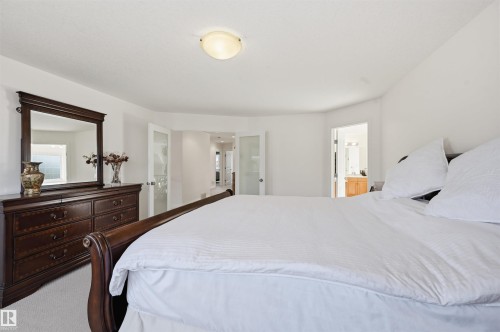 1198 Hollands Way, Edmonton, AB - Indoor Photo Showing Bedroom