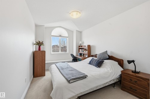 1198 Hollands Way, Edmonton, AB - Indoor Photo Showing Bedroom