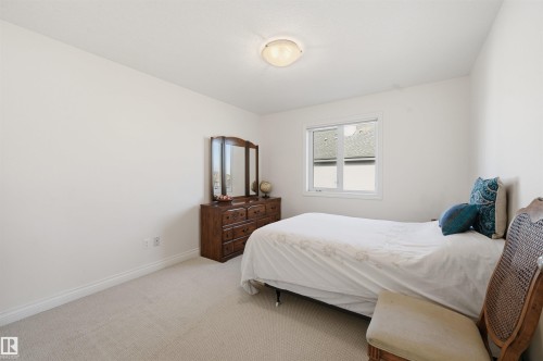 1198 Hollands Way, Edmonton, AB - Indoor Photo Showing Bedroom