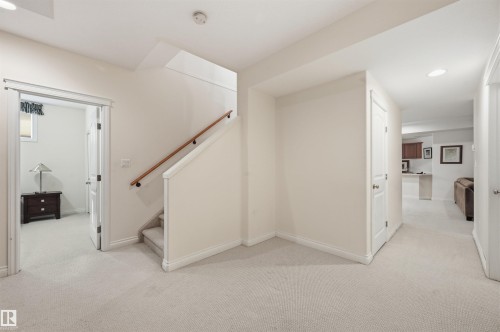1198 Hollands Way, Edmonton, AB - Indoor Photo Showing Other Room