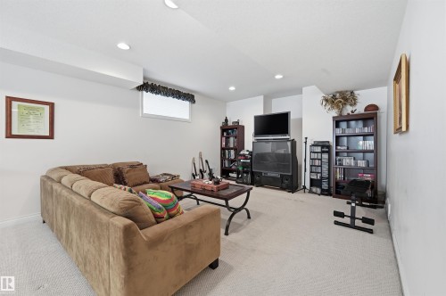 1198 Hollands Way, Edmonton, AB - Indoor