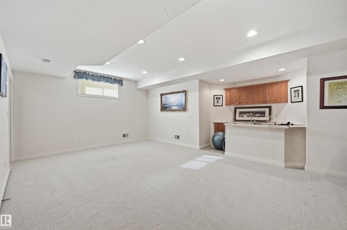 1198 Hollands Way, Edmonton, AB - Indoor Photo Showing Other Room