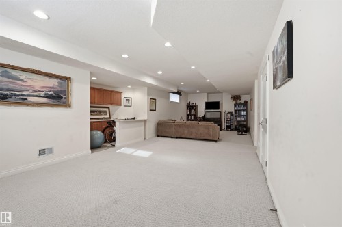 1198 Hollands Way, Edmonton, AB - Indoor Photo Showing Other Room