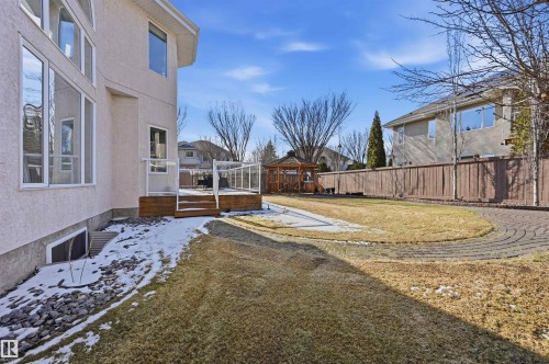 1198 Hollands Way, Edmonton, AB - Outdoor