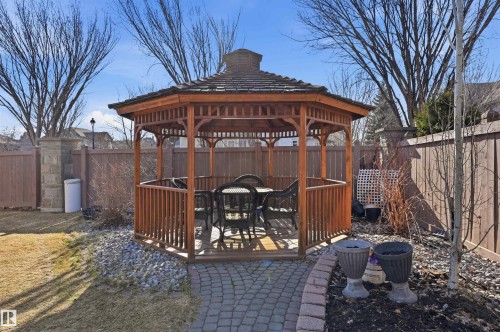 1198 Hollands Way, Edmonton, AB - Outdoor