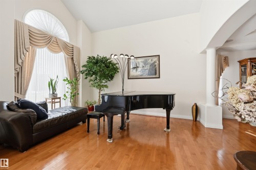 1198 Hollands Way, Edmonton, AB - Indoor