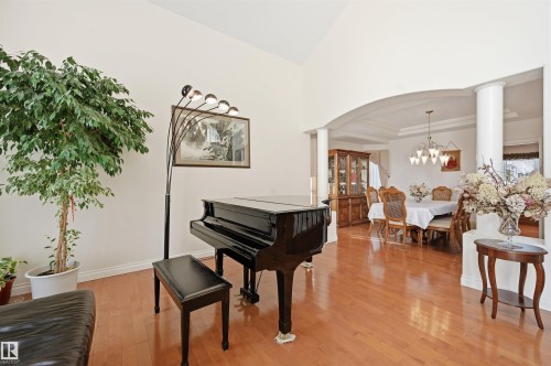 1198 Hollands Way, Edmonton, AB - Indoor