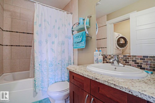 12849 133 Street Nw, Edmonton, AB - Indoor Photo Showing Bathroom