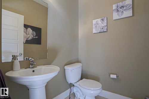 12849 133 Street Nw, Edmonton, AB - Indoor Photo Showing Bathroom