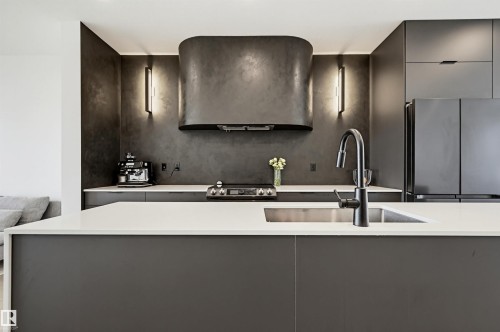 8518 79 Avenue, Edmonton, AB - Indoor Photo Showing Kitchen With Upgraded Kitchen
