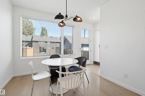 8518 79 Avenue, Edmonton, AB - Indoor Photo Showing Dining Room
