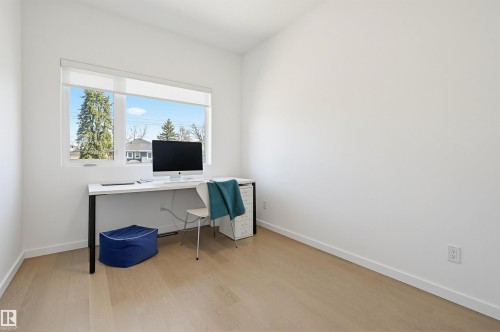 8518 79 Avenue, Edmonton, AB - Indoor Photo Showing Office