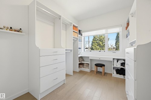 8518 79 Avenue, Edmonton, AB - Indoor Photo Showing Other Room