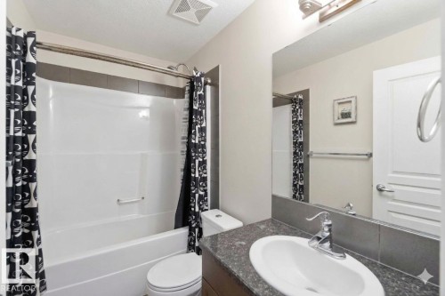 2037 69A Street, Edmonton, AB - Indoor Photo Showing Bathroom