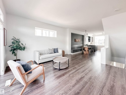 21 100 Jensen Lakes Boulevard, St. Albert, AB - Indoor Photo Showing Living Room