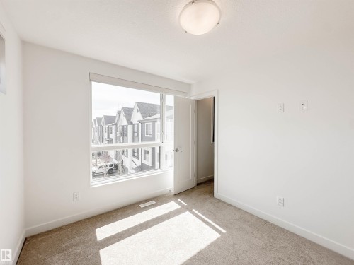 21 100 Jensen Lakes Boulevard, St. Albert, AB - Indoor Photo Showing Other Room