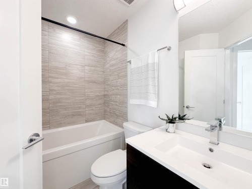 21 100 Jensen Lakes Boulevard, St. Albert, AB - Indoor Photo Showing Bathroom